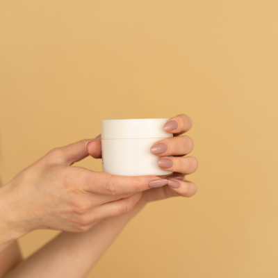 pexels-mikhail-nilov-6707337